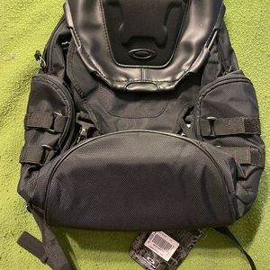 Oakley Stealth Black Bathroom Sink NWT